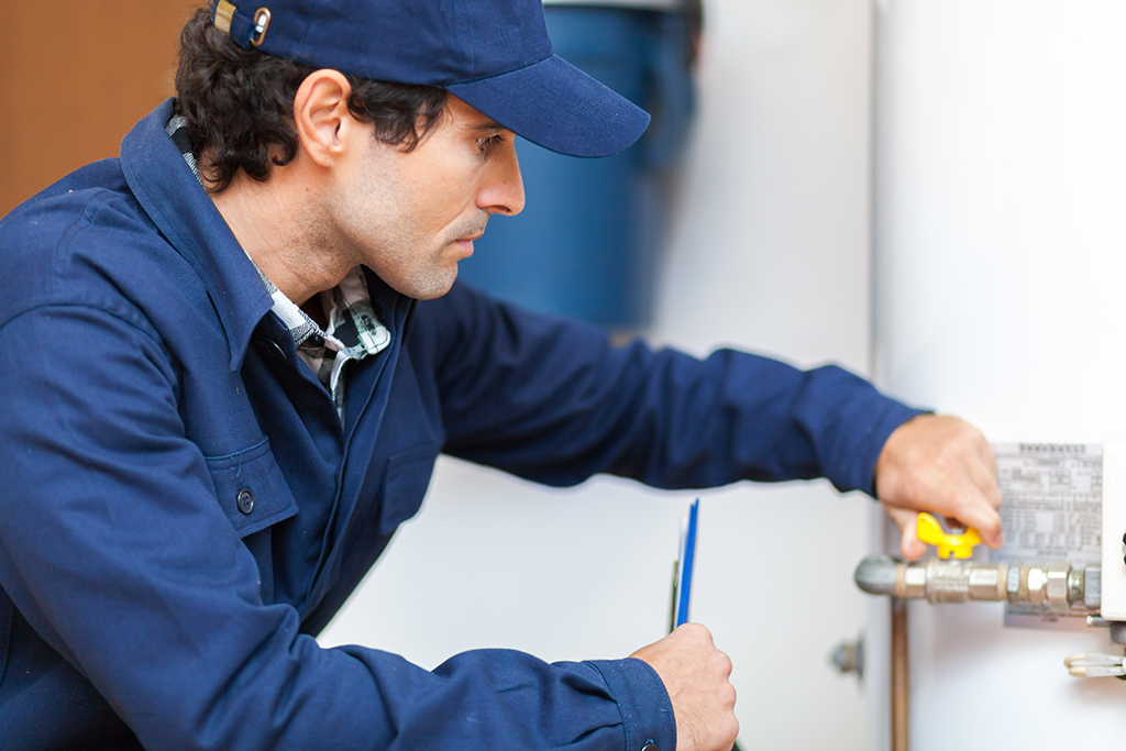 signs-that-you-should-call-a-professional-in-water-heater-repair