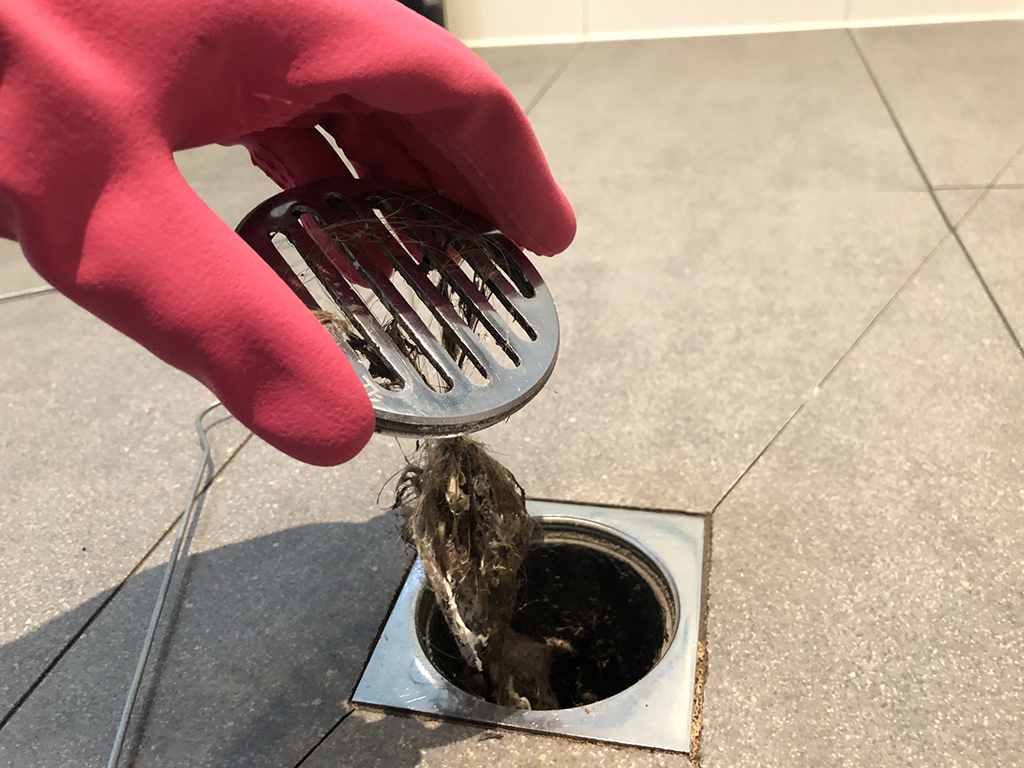 drain-cleaning-service-clogged-drains-dont-have-to-be-draining