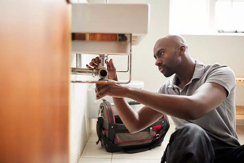reasons-to-hire-a-professional-plumber