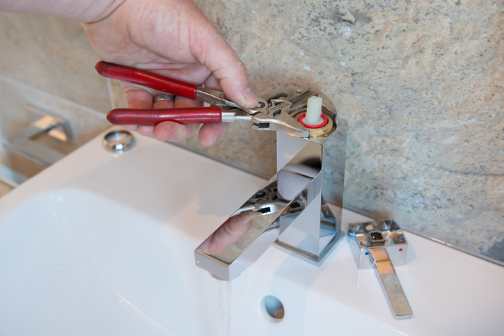How Faucet Repair Services Save Money on Water Bills Each Month