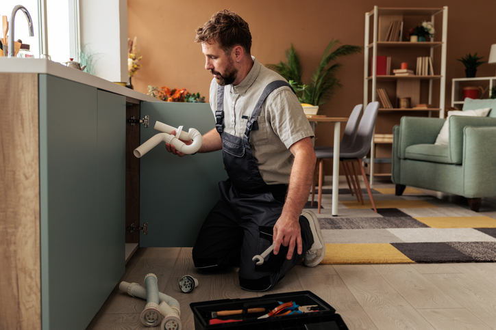 How a Plumber Handles Toilet Clogs and Frequent Drain Backups
